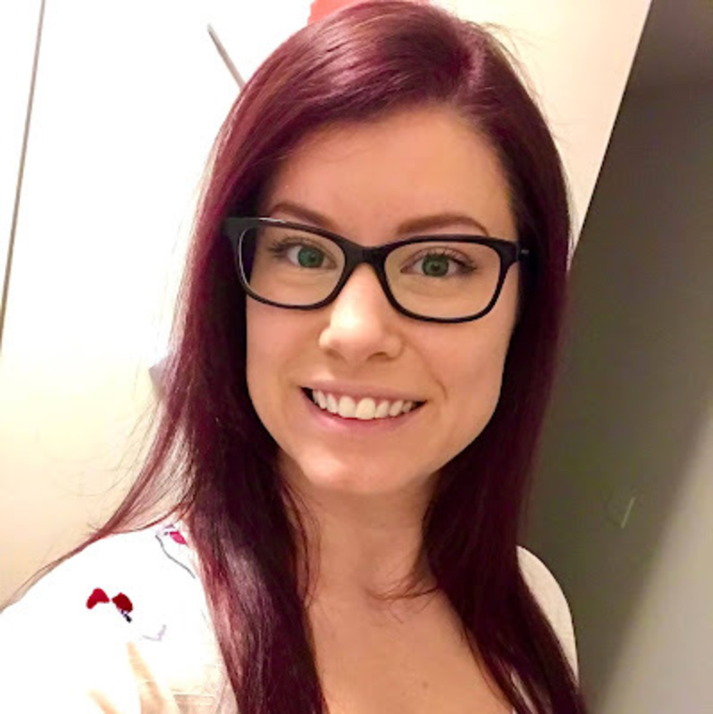 Meet your Posher, Courtney